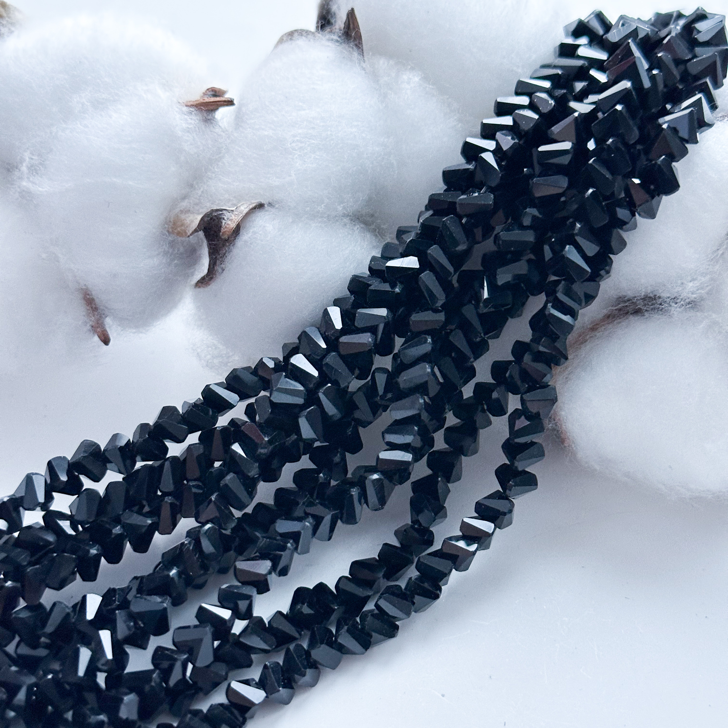 Хрусталь рубка треугольная 6 мм черный Хрусталь рубка треугольная 6 мм черный